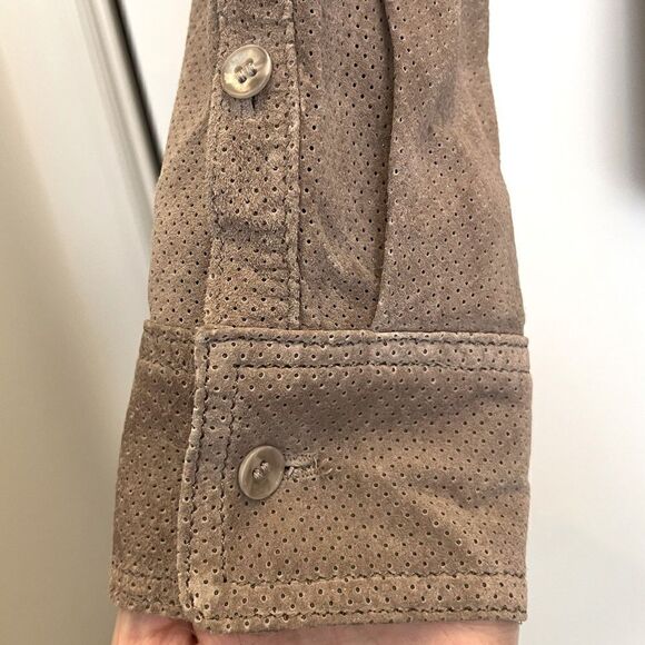 Object Danier Suede Shirt - Like New! Tan Taupe Mocha Color XXS (fits 35” chest) - Picture 5 of 6